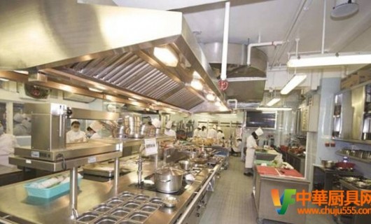 套裝家電設(shè)備是廚房設(shè)備發(fā)展的必然趨勢(shì)