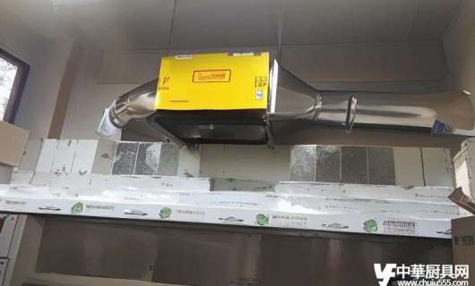 飯店油煙凈化排風一體機具有多種先進的功能