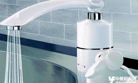 綠色賽道上的家居與智能汽車：共筑低碳未來的雙翼