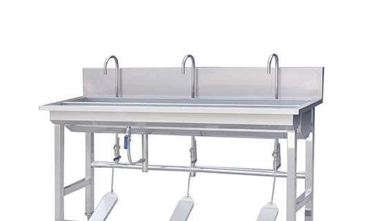 腳踏之間，廚房新境界——三人位不銹鋼水池引領(lǐng)高效清潔潮流
