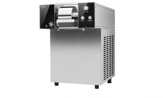 冰雪奇緣：商用雪花冰機——“冰紛炫彩”，重塑夏日清涼新體驗