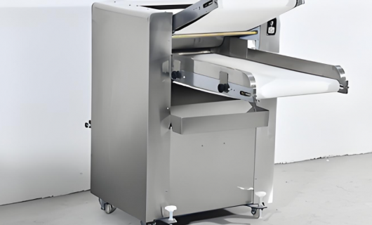 智能壓面新紀(jì)元：商用廚具壓面機在人工智能環(huán)境下的銷售渠道拓展策略