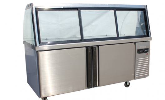 廚房設(shè)備新寵兒：熟食柜開啟美味鮮享新體驗