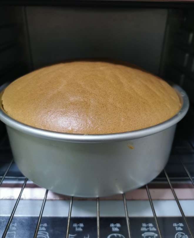 烤箱烘焙蛋糕美食_永不塌陷的戚風(fēng)（8寸）做法及蛋糕制作設(shè)備品牌推薦